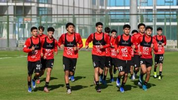 منتخب الناشئين يختتم تدريباته استعدادا لمواجهة الجزائر وديا