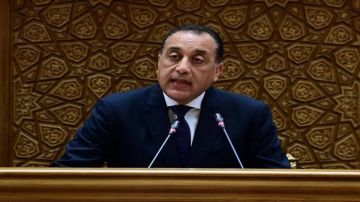 مدبولي يتابع تطوير صناعة الغزل والنسيج ويؤكد: أولوية استراتيجية لاستعادة ريادة القطن المصري عاجل