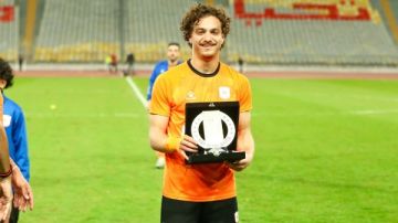 ياسين الملاح أفضل لاعب فى مباراة حرس الحدود وفاركو ياسين الملاح أفضل لاعب فى مباراة حرس الحدود وفاركو