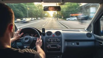 أهم الإرشادات لقيادة السيارة بطريقة آمنة؟ أهم الإرشادات لقيادة السيارة بطريقة آمنة؟