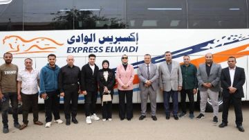 محافظ الوادي الجديد تدشن 5 حافلات نقل جماعي جديدة