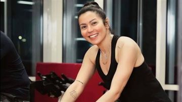 لقاء الخميسي تتوعد المسيئين بإجراءات قانونية حاسمة