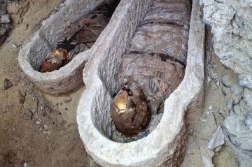  إلياذة هوميروس تطل من مقبرة رومانية مكتشفة في مصر