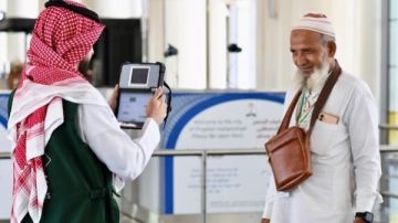 قبيل انطلاق موسم الحج .. إجراء سعودي مهم يخص ضيوف الرحمن