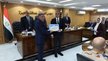 تكريم رسمي لرئيس جهاز مدينة حدائق أكتوبر تقديرا لجهوده في إدارة أزمة الطقس الأخيرة