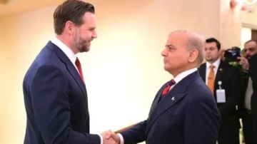 رئيس وزراء باكستان يلتقي نائب ترامب.. وهذا ما جرى تأكيده