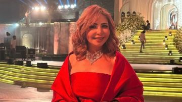 لميس الحديدي تظهر بـ إطلالة أنيقة في حفل زفاف ابنة محمد السعدي