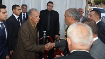 محافظ كفر الشيخ يقدم العزاء في نائب رئيس محكمة النقض صور