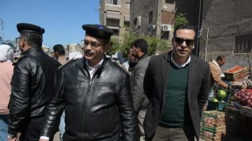 نائب محافظ بورسعيد يقود حملة مكبرة لإزالة التعديات والإشغالات بمحيط قصر الثقافة وشارع النصر شاهد نائب محافظ بورسعيد يقود حملة مكبرة لإزالة التعديات والإشغالات بمحيط قصر الثقافة وشارع النصر شاهد