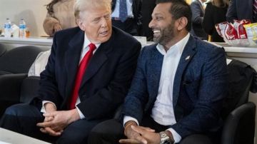 يسرف في الكحوليات ويستجوب الصحفيين.. انتقادات حادة لمدير الـFBI كاش باتيل بسبب ممارسات ضد الصحافة