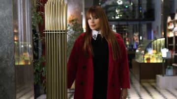 كارول سماحة تخطف الأنظار بـ نيولوك كلاسيك