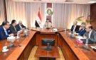 وزير الصناعة يبحث سبل تعظيم الاستفادة من الخامات التعدينية