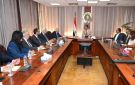 وزير الصناعة يطالب بإعادة تقييم الرسوم على الحديد المصري بالسوق الأمريكي