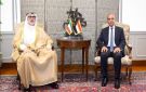 وزيرا الخارجية ونظيره الكويتي يعقدان مشاورات سياسية ويؤكدان عمق العلاقات الأخوية بين البلدين