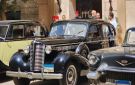 احتفالية تراثية.. 60 سيارة كلاسيكية تزين شوارع القاهرة احتفالا بمرور 102 عام على إنشاء نادي السيارات