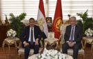 لبحث سبل دعم الاستثمار.. محافظ بورسعيد يستقبل رئيس جمعية المستثمرين