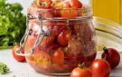 سهلة ولذيذة.. طريقة عمل مخلل الطماطم في المنزل