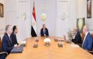  السيسي يبحث مع وزيري البترول والكهرباء موقف المشروعات بمجال الطاقة المتجددة