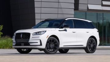 المواصفات الكاملة لسيارة لينكولن كورسير.. بتصميم الـ SUV المواصفات الكاملة لسيارة لينكولن كورسير.. بتصميم الـ SUV