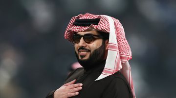 دعم مفاجئ من تركي آل الشيخ لملحن مصري شهير دعم مفاجئ من تركي آل الشيخ لملحن مصري شهير