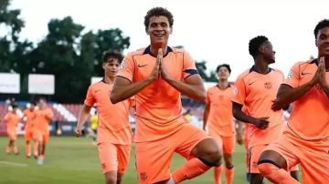موندو: برشلونة يقرر تفعيل بند شراء حمزة عبد الكريم موندو: برشلونة يقرر تفعيل بند شراء حمزة عبد الكريم