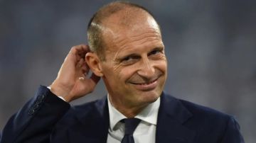 ميلان يتحرك لخطف مدرب بورنموث بعد رحيل أليجري