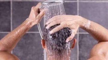 غسل الجمعة.. أمور بسيطة لها أجر عظيم فاغتنمها غسل الجمعة.. أمور بسيطة لها أجر عظيم فاغتنمها