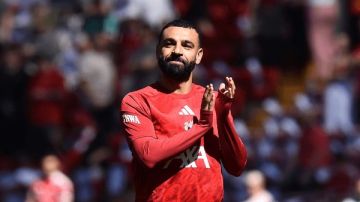 صلاح يبدأ أساسيا في مباراته الأخيرة مع ليفربول.. صلاح يبدأ أساسيا في مباراته الأخيرة مع ليفربول..