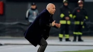 بعد إقالته.. مدرب إسباني خلفا لآرني سلوت في ليفربول بعد إقالته.. مدرب إسباني خلفا لآرني سلوت في ليفربول