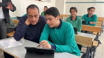 مدبولي لـ طالب ثانوي: عمرك سمعت عن البورصة مدبولي لـ طالب ثانوي: عمرك سمعت عن البورصة
