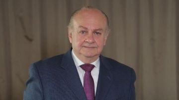 مساعد وزير الخارجية الأسبق لـ صدى البلد: مضيق هرمز قد يفجر الاقتصاد العالمي في أي لحظة.. ومصر تملك أوراق لاحتواء التصعيد مساعد وزير الخارجية الأسبق لـ صدى البلد: مضيق هرمز قد يفجر الاقتصاد العالمي في أي لحظة.. ومصر تملك أوراق لاحتواء التصعيد