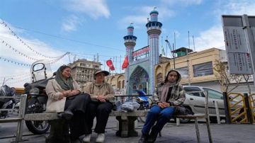 تفاهمات مؤقتة.. جمال رائف: طهران تضغط للإفراج عن 24 مليار دولار فيديو تفاهمات مؤقتة.. جمال رائف: طهران تضغط للإفراج عن 24 مليار دولار فيديو