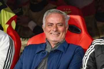 مورينيو يمنح ريال مدريد الضوء الأخضر لتدريب الفريق مورينيو يمنح ريال مدريد الضوء الأخضر لتدريب الفريق