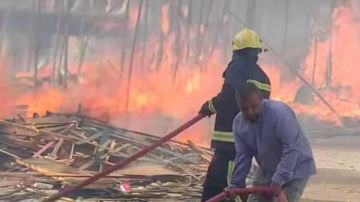 السيطرة على حريق لوكيشن تصوير مسلسل بيت بابا 2 .. خاص السيطرة على حريق لوكيشن تصوير مسلسل بيت بابا 2 .. خاص