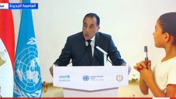 رئيس الوزراء: إصلاح التعليم سيؤتي ثماره قريبا رئيس الوزراء: إصلاح التعليم سيؤتي ثماره قريبا