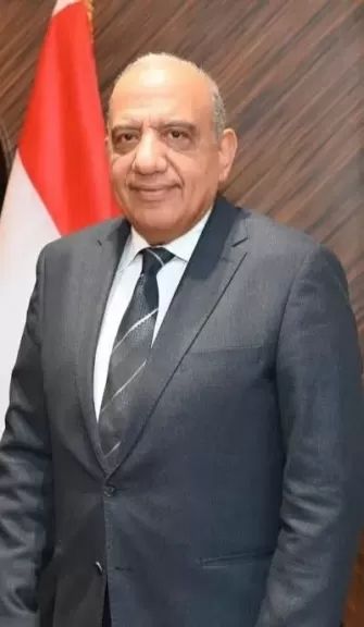 وزير الكهرباء يتفقد هيئة الطاقة الجديدة والمتجددة ويتابع مجريات التنفيذ لمشروعات الطاقة الشمسية وطاقة الرياح في جبل الجلالة والزعفرانة