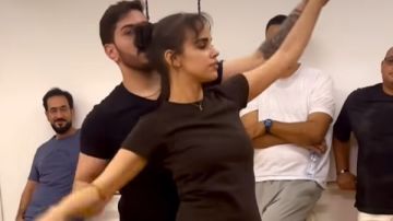 ابنة عمرو دياب تحتفل بيوم الرقص العالمي.. فيديو ابنة عمرو دياب تحتفل بيوم الرقص العالمي.. فيديو