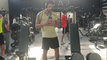 بعد الإصابة.. مصطفى شوبير يظهر في الجيم