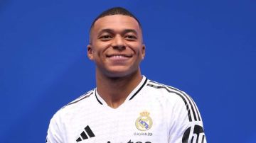 أربيلوا يدعو مبابي إلى إظهار التزامه على أرض الملعب أربيلوا يدعو مبابي إلى إظهار التزامه على أرض الملعب