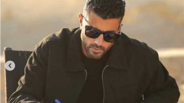 مصحح لهجة خاص لمحمد سامي أثناء تصوير قلب شمس مصحح لهجة خاص لمحمد سامي أثناء تصوير قلب شمس