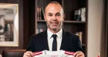 إنييستا يبدأ مشواره التدريبي في الإمارات إنييستا يبدأ مشواره التدريبي في الإمارات
