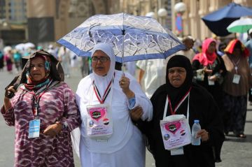 حج الإنابة في مصر... سماسرة على هامش الفريضة حج الإنابة في مصر... سماسرة على هامش الفريضة