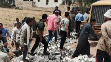 إزالة 81 حالة تعد بالبناء المخالف على الأراضي الزراعية وأملاك الدولة بالشرقية