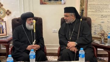 الأنبا عمانوئيل يهنئ الأنبا إقلاديوس بعيد القيامة المجيد الأنبا عمانوئيل يهنئ الأنبا إقلاديوس بعيد القيامة المجيد