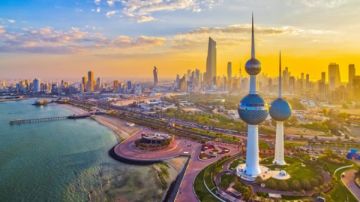 الدفاعات الجوية الكويتية تتصدى لهجمات معادية الدفاعات الجوية الكويتية تتصدى لهجمات معادية
