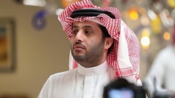 رقم قياسي جديد.. تركي آل الشيخ يتغنى بإيرادات فيلم 5 Dogs رقم قياسي جديد.. تركي آل الشيخ يتغنى بإيرادات فيلم 5 Dogs