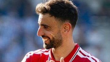 كاريك يرد على أنباء رحيل برونو فيرنانديز إلى السعودية كاريك يرد على أنباء رحيل برونو فيرنانديز إلى السعودية