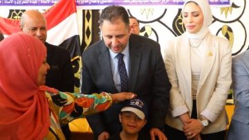 قافلة مجتمعية لدعم الفئات الأولى بالرعاية في كفر سعد قافلة مجتمعية لدعم الفئات الأولى بالرعاية في كفر سعد