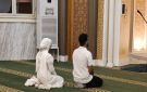 ركعتان وتبرع بدلا من حفل الزفاف.. مشهد لعروسين داخل مسجد بالمنيا يهز السوشيال ميديا تفاصيل