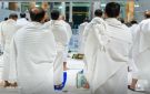 هل تغطية الرأس من الشمس أثناء الإحرام يفسده؟.. أمين الإفتاء يوضح الحكم